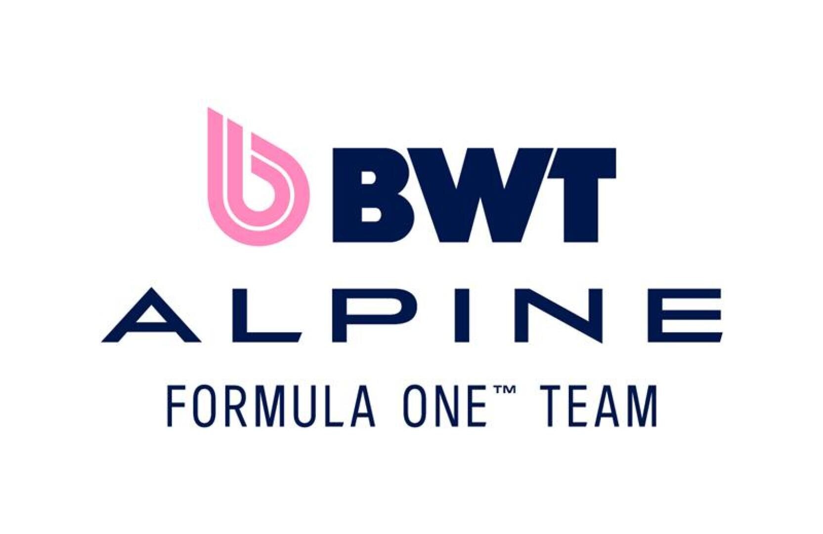 Das Logo des BWT Alpine Formula One Teams zeigt das rosa BWT-Logo über dem fettgedruckten BWT-Text, gefolgt von ALPINE und FORMULA ONE TEAM in blauen Großbuchstaben auf weißem Hintergrund.